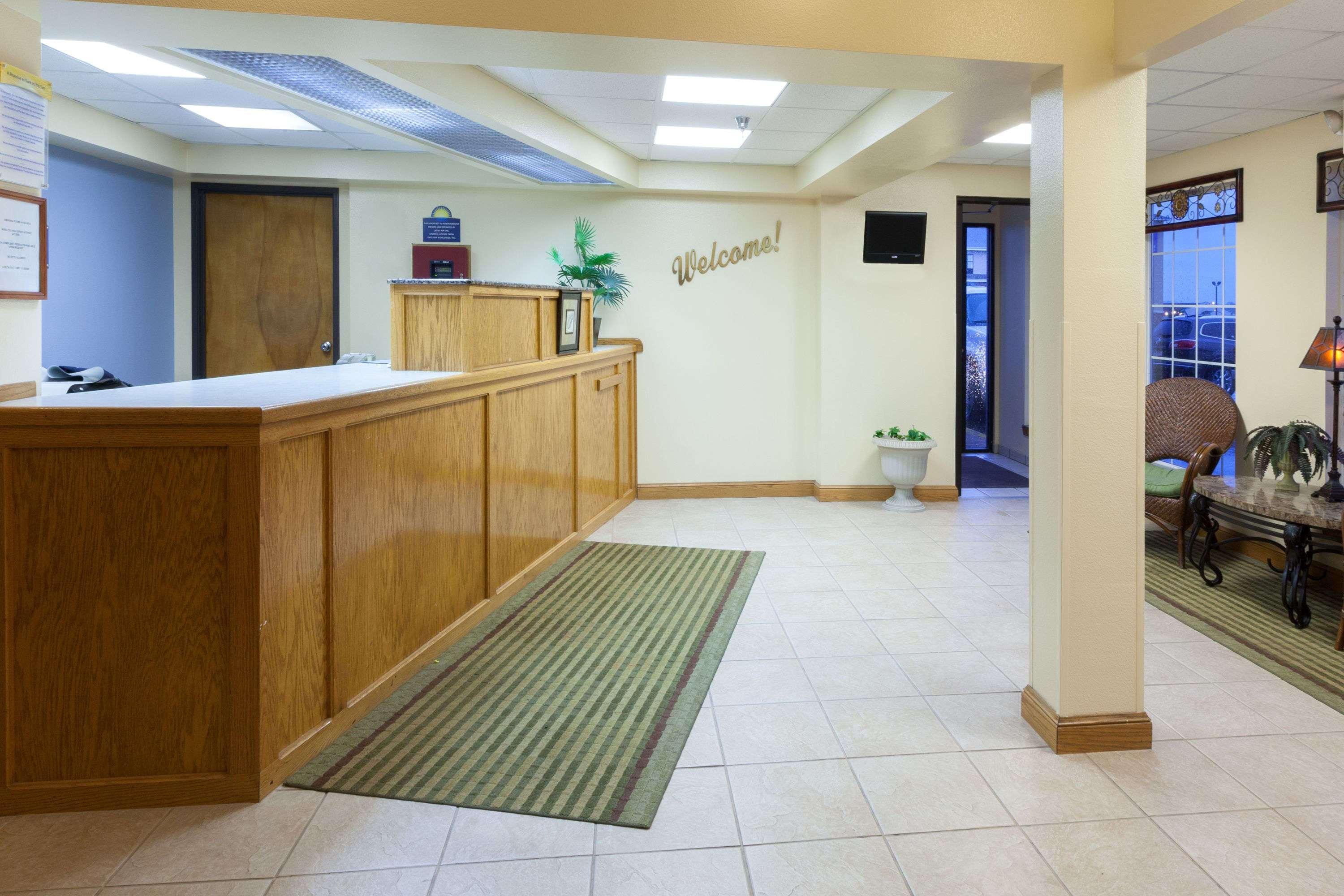 Days Inn By Wyndham Shawnee Exteriér fotografie